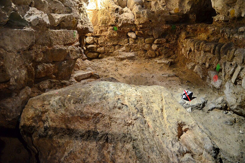 Zurich: Old Town and Underground Tour with Guide