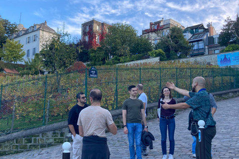 Montmartre for Art Lovers - Walking tour with Expert Guide Montmartre for Art Lovers - Fun walking tour with Billy.