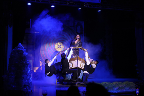 Phuket: Junkyard Theatre Dinner and Show - VIP Ticket