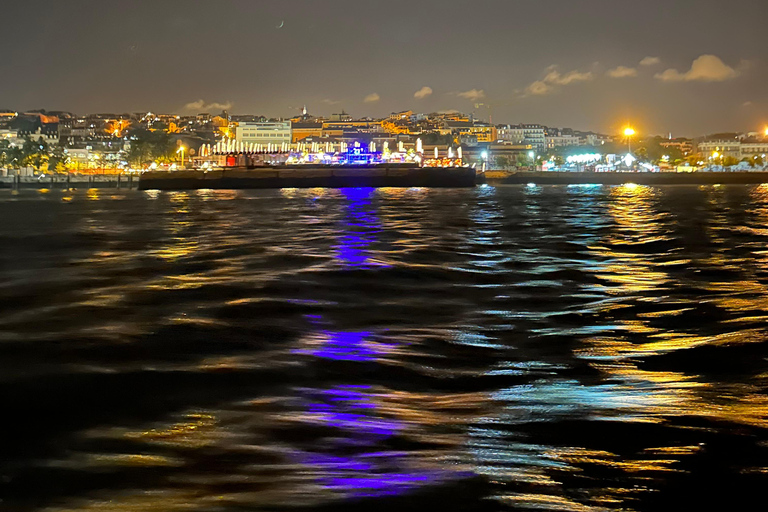 New Year’s Eve Luxury Boat – DJ, Buffet & Open Bar