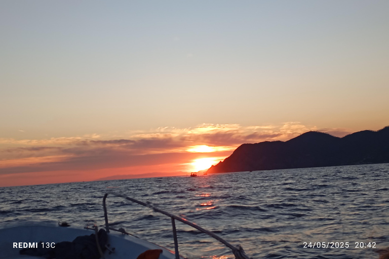 Vernazza: morning tour-afternoon-sunset aperitiv cruise tour 2-Hour Tour