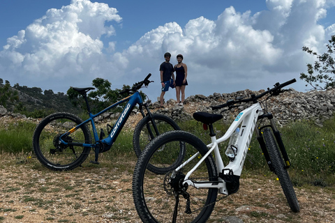Private Hvar Island E-Bike Tour Hvar: Self-Guided E-Bike Tour to Stari Grad