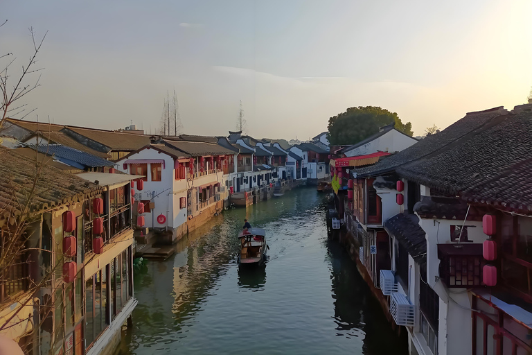 From Shanghai: Zhujiajiao Tour with Boat Ride & Lunch