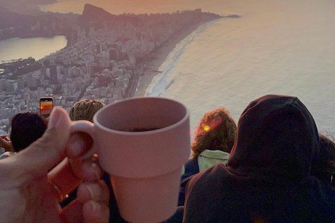 Escursione all&#039;alba sul picco di Dois Irmãos (o durante il giorno)