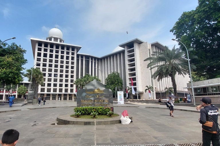 Jakarta Hidden Stories: Old Town, Chinatown & Harbor Walk Standard Story Tour