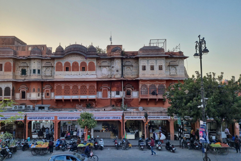 Jaipur : La magie du crépuscule de la ville rose - Visite à pied du patrimoineJaipur :Pvt. Magie du crépuscule de la ville rose - visite à pied du patrimoine