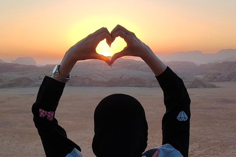 Wadi Rum: Nomadic Survival Skills, Sunset & Zarb Dinner