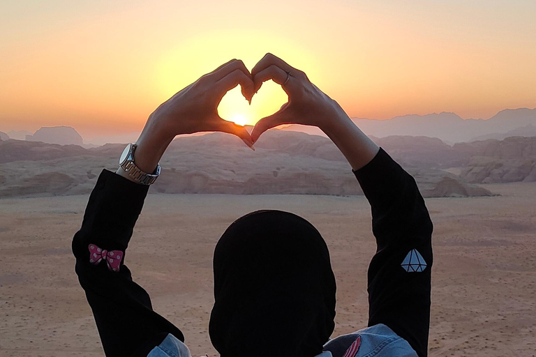 Wadi Rum: Nomadic Survival Skills, Sunset & Zarb Dinner