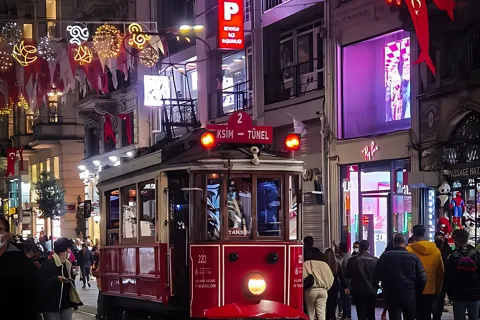 Istanbul: Exclusive Istanbul Night Tour with Private VIP Car