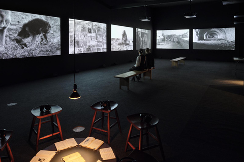 Hamburg: Deichtorhallen Ticket - Hall for Contemporary Art Entry Ticket Deichtorhallen - Hall for Contemporary Art