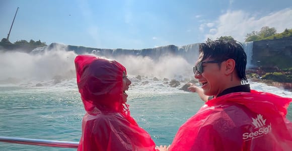 Niagarafälle: Premium-Tour, Boot & Reise hinter die Wasserfälle