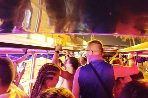 Cartagena: Party on a typical bus crossing the city