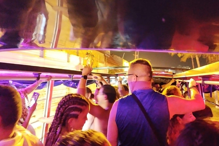 Cartagena: Party on a typical bus crossing the city