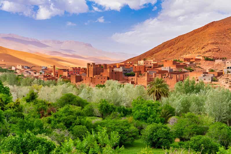 Circuit de 5 jours dans le désert à partir de Marrakech via Merzouga et randonnée chamelière - dromadaire