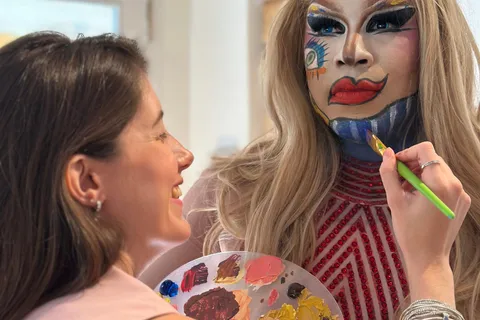Barcelona: Delta i målarfesten med tarot, drag och mycket mer!