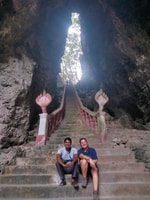 Battambang, tren de bambú, cueva de matar, cueva de bates y puestos de sol - Housity