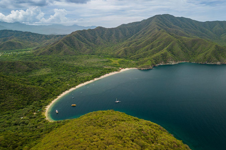 Santa Marta: Playa Blanca + Historical City Tour: Caribbean Sea and Culture