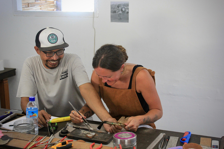 Gili Air : cours de fabrication de bijoux en argent kaktus