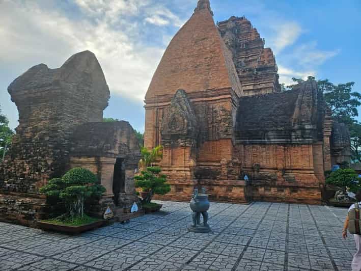 Nha Trang: Half-Day City Tour by Car