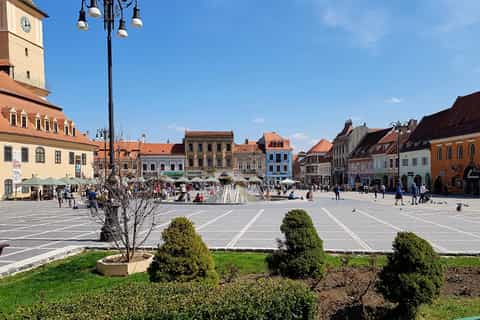From Bucharest: Dracula Castle, Peles & Brasov Full-Day Trip