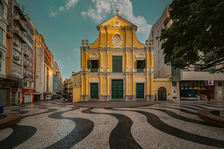 澳门：私人历史漫步和米其林当地美食之旅深圳：未来自动驾驶出租车、巴士和无人机送货
