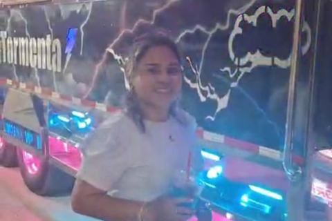 Santa Marta: Rumba en Chiva con animador a bordo y Espuma!