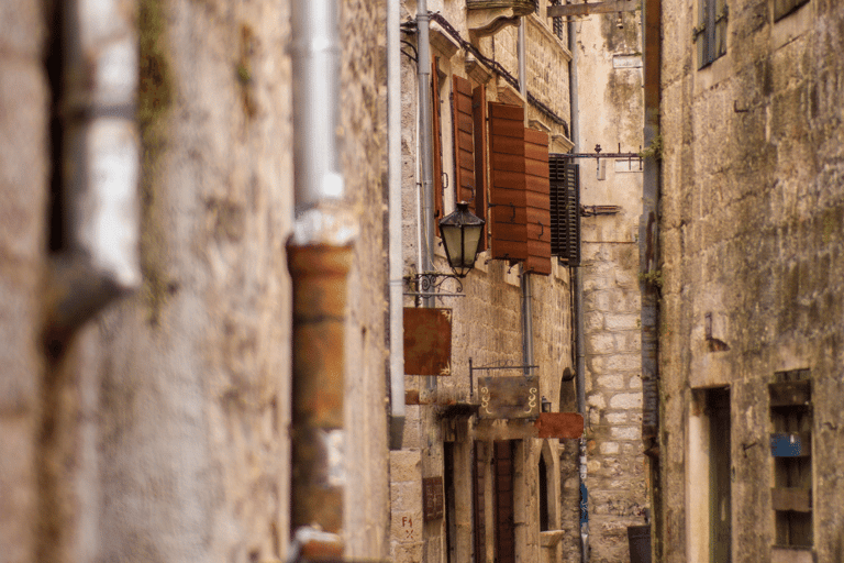 Kotor: Tour gastronômico e degustação de vinhos na Cidade VelhaTour gastronômico e de degustação de vinhos em Kotor 2024