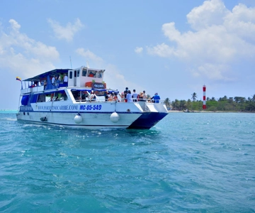 SAN ANDRES:COMBO Fullday Jhonny cay or Aquarium, Tour Bahia,Vuelta Isla chiva