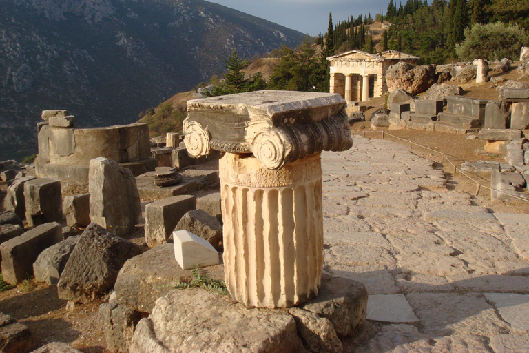 Athen: Tagestour nach Delphi, zur Korykischen Höhle und zum Schlachtfeld der 300Von Athen aus: Delphi, Korykische Höhle, Leonidas und Schlachtfeld