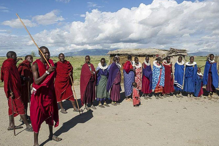 Arusha: 6-Day Tanzanian Nature Walk and Wildness Adventure