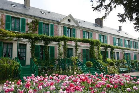 De Paris: McArthurGlen Center e visita à Casa de Monet em GivernyDe Paris: Compras no McArthurGlen Center e Giverny