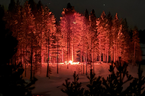 Vanuit Saariselkä/Inari: Aurora-jachttour, kampvuur en snacksVanuit Saariselkä/Inari: op jacht naar het noorderlicht, kampvuur en snacks