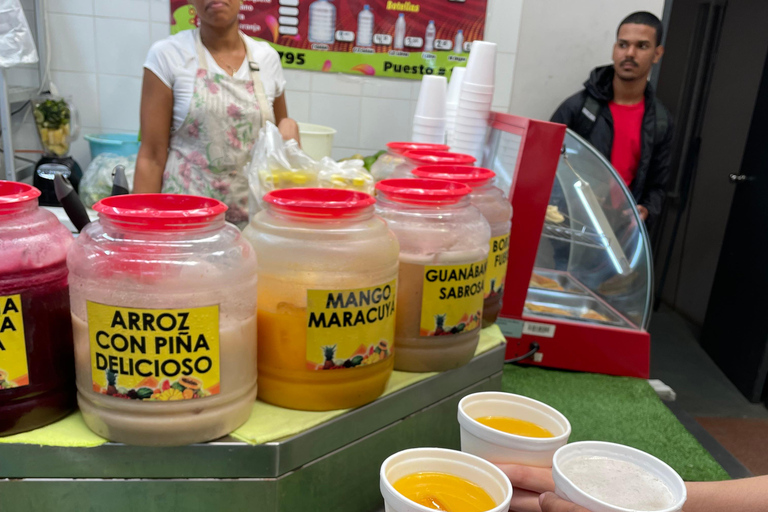 "Fietstour Casco Viejo en Panama Stad Ontdek de essentieFietstour in Panama Stad en de Oude Stad met lokale gids