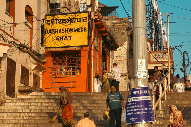 Delhi: 6-Day Golden Triangle Tour with Varanasi Tour without Hotels