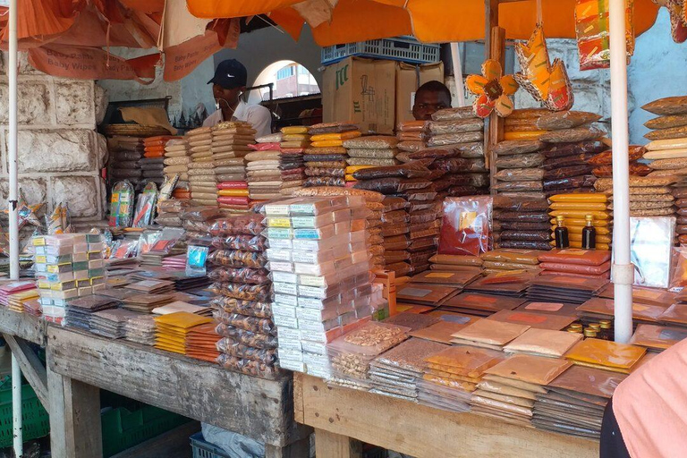 Zanzibar : visite du banc de sable Nakupenda et de Stone Town avec déjeunerVisite sans transfert (prise en charge et retour)