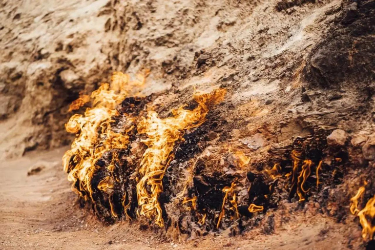 Visite privée du Qobustan, du volcan de boue, de l&#039;Ateshgah et du Yanardag