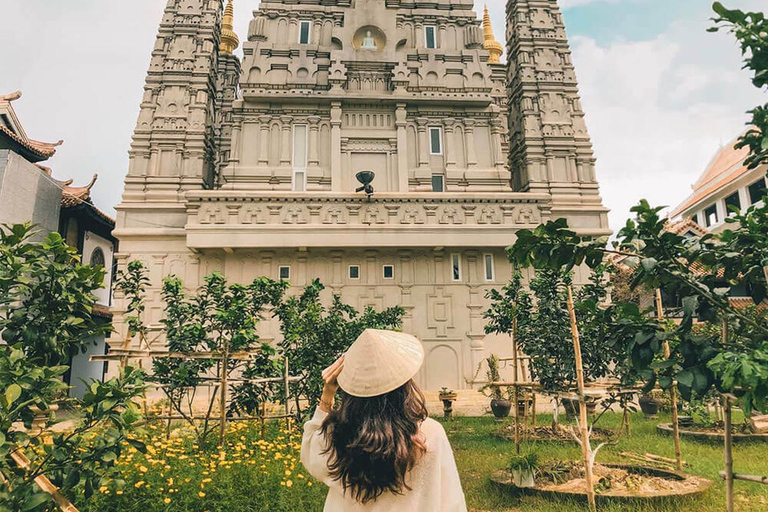 顺化隐秘瑰宝：秘密宝塔与素食午餐私人：法语