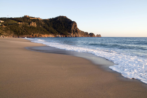 Alanya: Castle, Cave, Beach, & Harbor Tour with Lunch