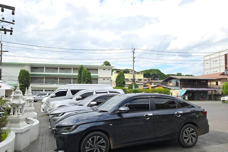 Chiang Rai: Private Tour with Driver and Custom Itinerary