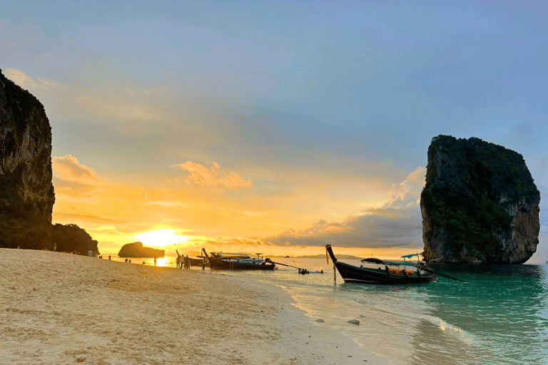 Krabi: 7 Island Sunset With BBQ & Plankton Speed Boat Tour