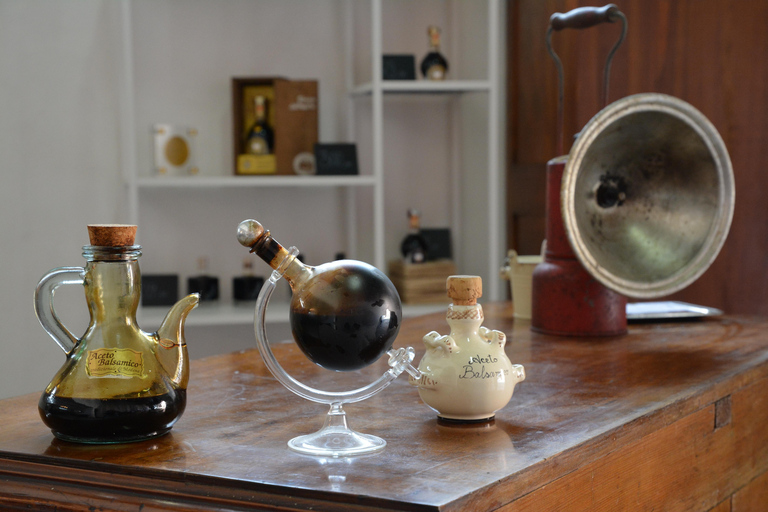 Modena: Balsamic Vinegar Tour and Tasting