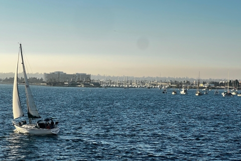 San Diego: Geführte Segeltour bei Sonnenuntergang und tagsüberTagessegeln