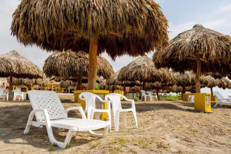 Cartagena: Schlammvulkan mit Mittagessen, Pool und StrandSchlammvulkan mit Mittagessen, Pool und Strand