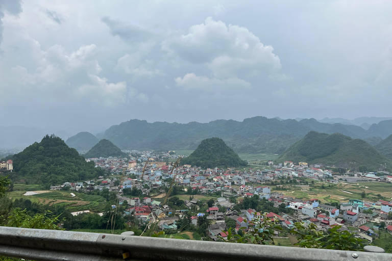 Au départ de Hanoi : 4 jours de visite en voiture de la boucle de Ha Giang, plus un montage vidéo