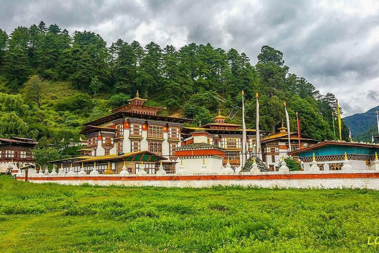 From Thimphu - Enchanting Bhutan tour with Guide 5 days TourMaximum 6 Persons Group