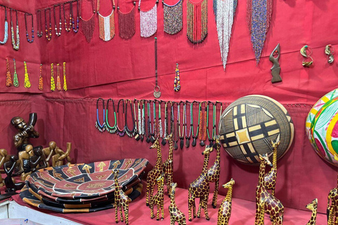 Accra: Guided Souvenir Shopping Tour with Tastings VIP Private Car (Fully Guided & Chauffeured)
