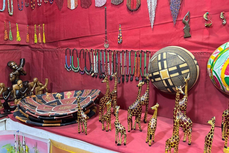 Accra: Guided Souvenir Shopping Tour with Tastings VIP Private Car (Fully Guided & Chauffeured)