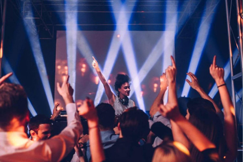 Tour guidato dei pub di Colombo: cammina, bevi e ripetiTour guidato dei pub di Colombo: passeggia, bevi e ripeti