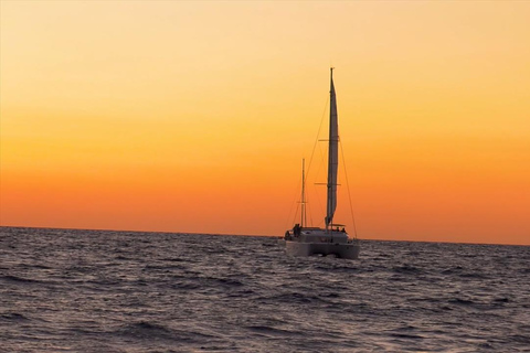 Grand Bay: huwelijksreis/geliefden-zonsondergangtour met romantisch dinerGrand Bay: huwelijksreis/geliefdencruise bij zonsondergang met romantisch diner