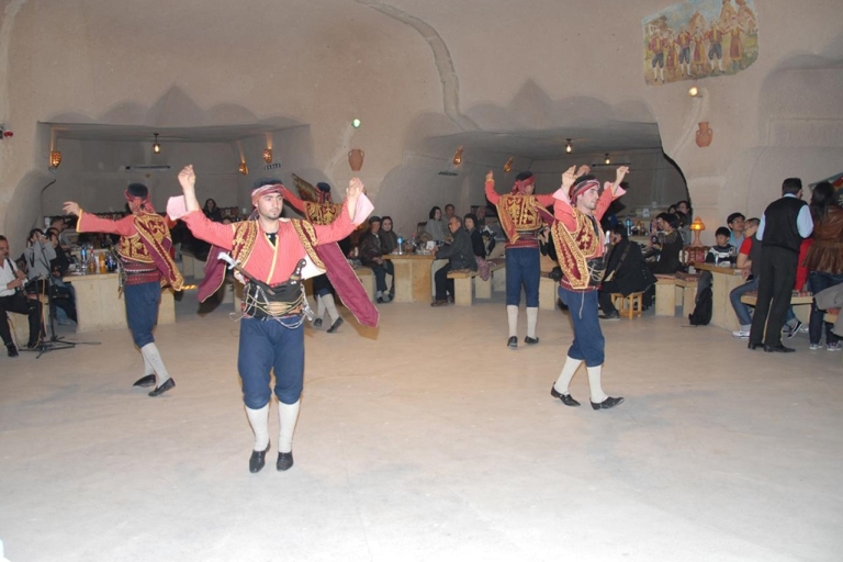 Capadocia: Noche Turca Tradiciones Turcas con Cena